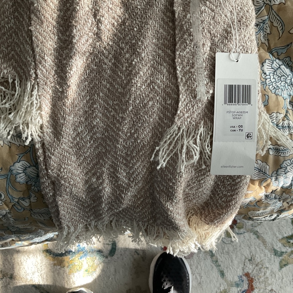 Eileen Fisher Cream and White shawl